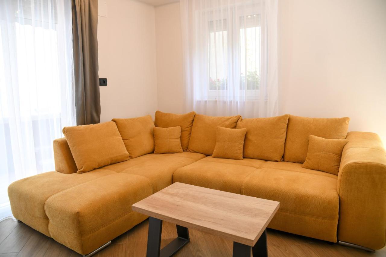 Luxury Apartment Knezovic Sinj Exterior photo
