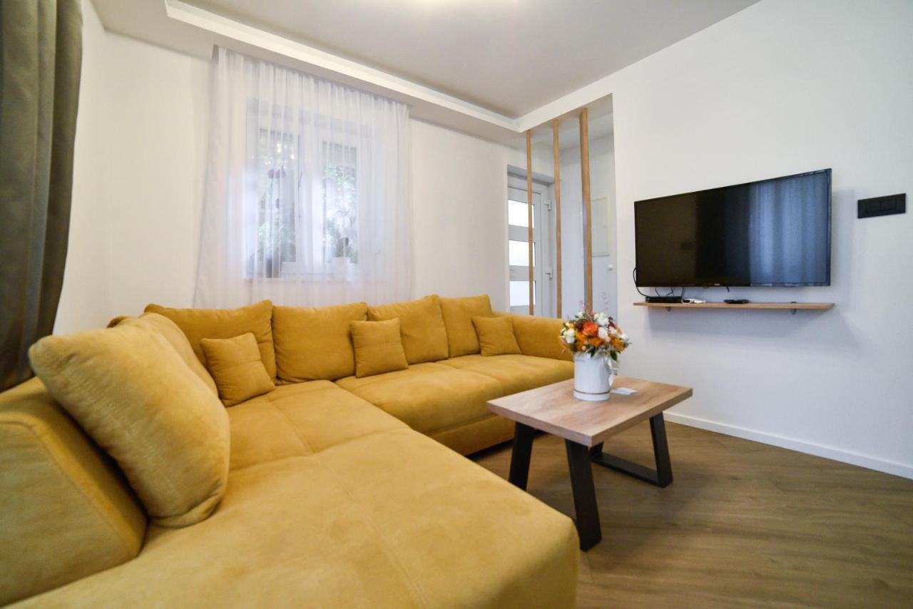Luxury Apartment Knezovic Sinj Exterior photo